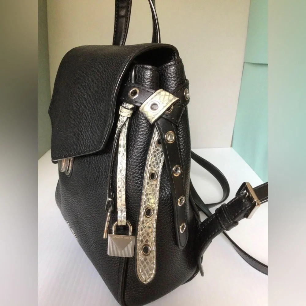 Michael Kors Bristol backpack - Picture 7 of 12